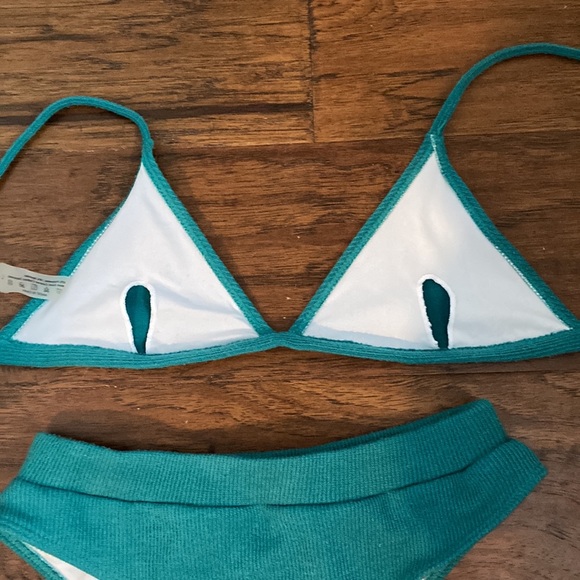 Triangle bikini - Picture 6 of 7